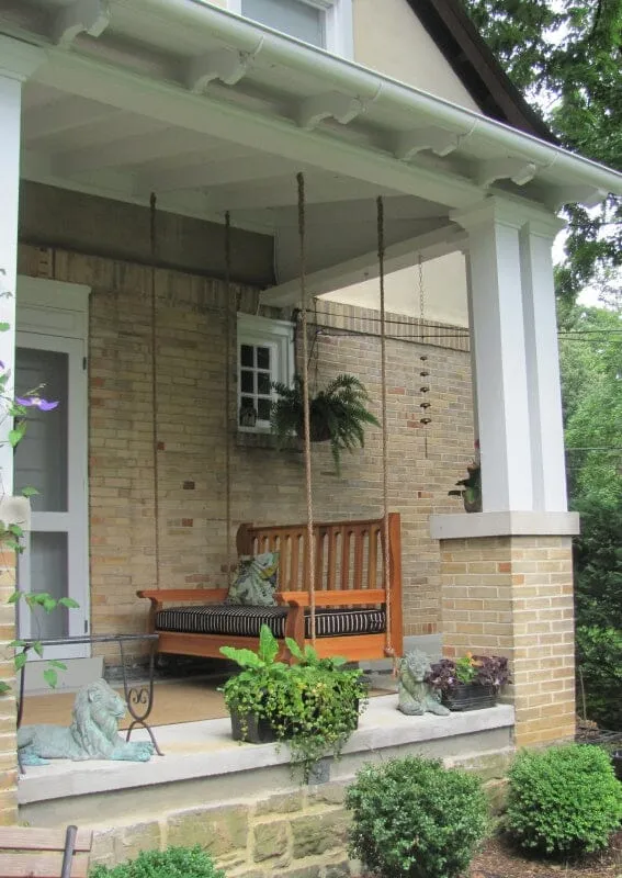 Nostalgic Classic Porch Swing